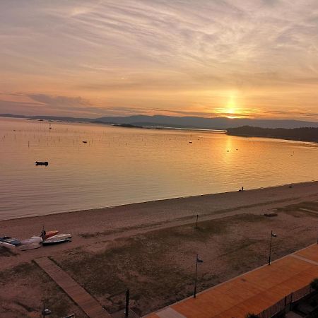 Precioso Apartamento En Primera Linea De Playa فيلاغارثيا دي أروزا المظهر الخارجي الصورة